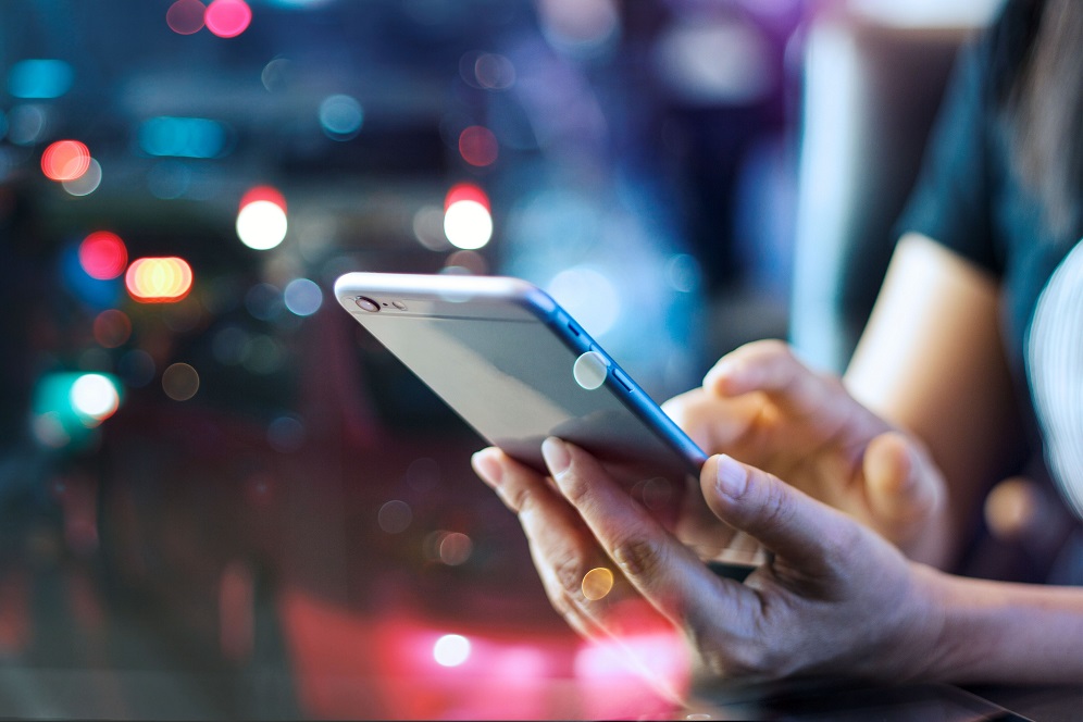 Innovations in graphene, thanks to its unique electronic and physical properties, are driving forward a new wave of exciting innovations in smartphone hardware. Kari Hjelt, Graphene Flagship Head of Innovation, explains how, thanks to graphene, phones could become faster and better-connected, with longer battery lives than ever before.