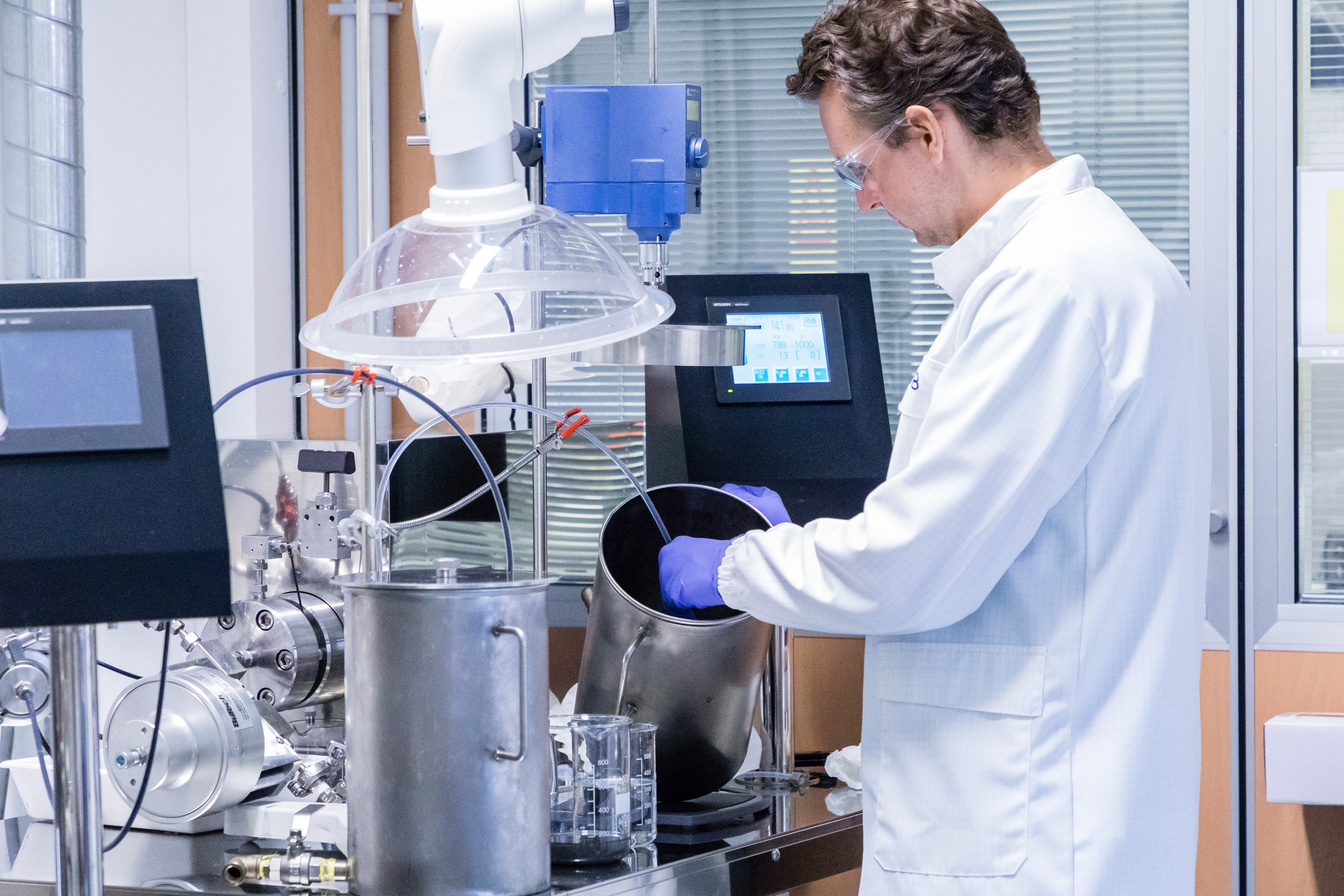 New headquarters will have 4000 m² devoted to the production of graphene and related materials 